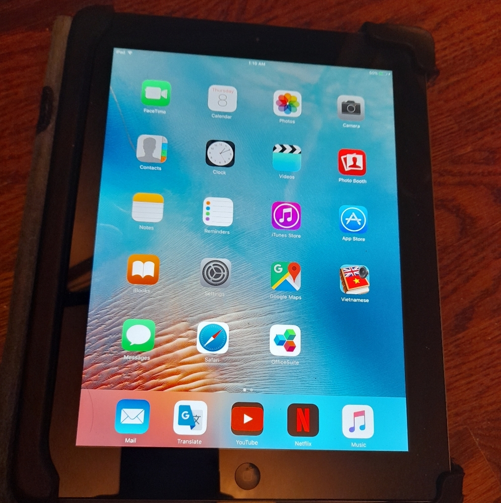 Ipad 3rd Gen | 9.7"| Black | 16GB